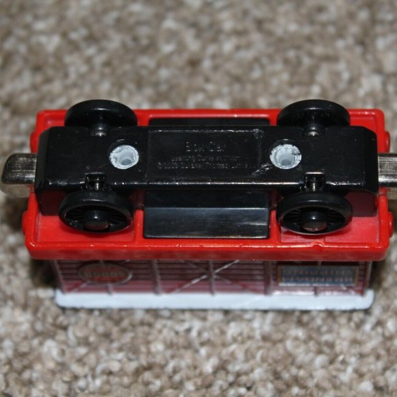 Thomas the Train & Friend Magic Cargo Car Take Along Diecast Metal Set Card 2003 - Picture 4 of 7